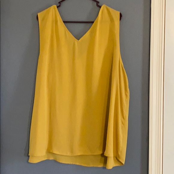 Mustard yellow v-neck tank top - Picture 2 of 2